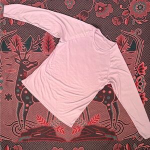 Long-Sleeve Crew Neck Women’s Top in Light Pink